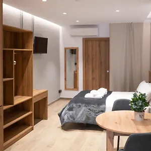  Apartment Monturiol